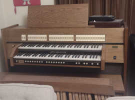 Johannus Opus 7 electric organ