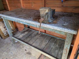 Heavy duty work bench