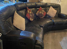 Five seater leather corner sofa