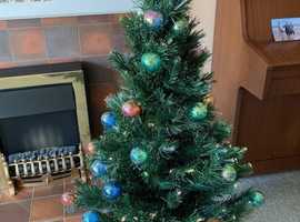 Fibre optic tree, pre-decorated