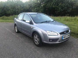 FORD FOCUS 1.6 GHIA YEARS MOT FULL SERVICE HISTORY RECENT SERVICE