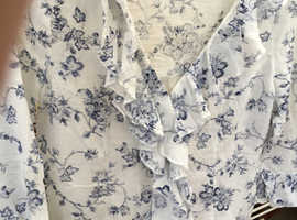 Retro ladies 'floaty frilled' blouse size 12