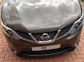 Nissan Qashqai, 2017 (17) Brown hatchback, Manual Diesel, 39758 miles