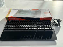 SteelSeries Apex 3 - RGB Gaming Keyboard - 10-Zone RGB Illumination with Wrist Rest - QWERTY Layout PC, Standard, Black