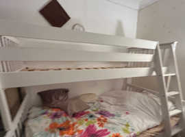 Triple bunk bed white