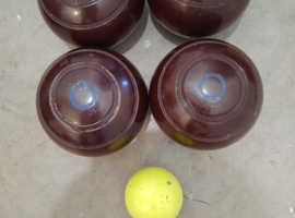Bowling bowls