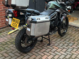 Triumph tiger 800
