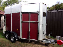 2001 Burgundy 505 Two Horse Trailer.