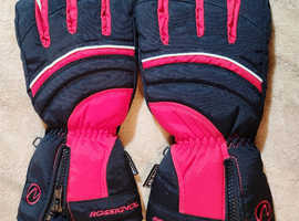 Rossignol Gore-Tex Ski Gloves - size M - New - cost £60 - motorcycle/scooter/bicycle etc