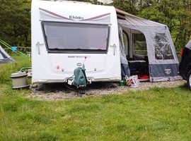 2017 4 BERTH CARAVAN LIGHTWEIGHT TOURING CARAVAN "BARGAIN"