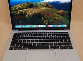 Apple MacBook Air 2018, Dual-Core intel core i5 processor, 8GB RAM, 128GB SSD, Ultra HD Display