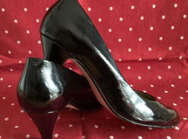 Black Patent Van Dal court shoes size 6 Womens