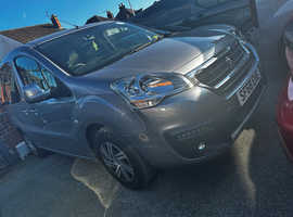 Peugeot Partner Wheelchair accessible Automatic vehicle