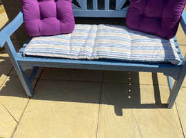 GARDEN BENCH