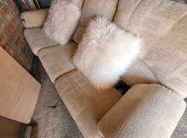 3 seater sofa. Plus 2 cushions.