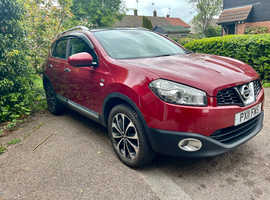 Nissan Qashqai, 2011 (11) Red Hatchback, Manual Petrol, 157,353 miles