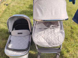 Venicci 2 in 1 pram