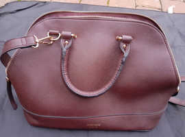 Ladies Brown Leather Look Handbag