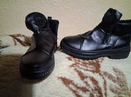 Motorcycle ankle boots