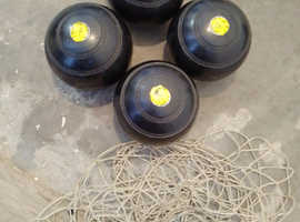 Bowling bowls