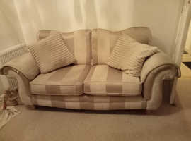 Ludlow store sofa dfs