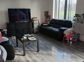 2 BEDROOM NEWISH BUILD FLAT IBROX