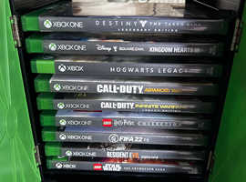 Xbox one 500gb, games and controllers