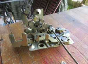 Right door lock mechanism for Lancia Flavia 2000 coup
