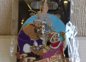 Disney Beauty & the beast Joyeux noel limited edition 800 pin 2015