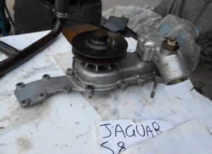 Water pump Jaguar Xjs type 8s