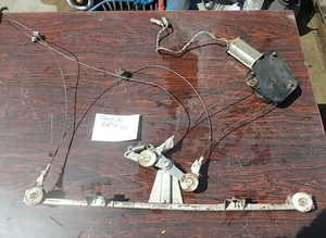 Ferrari Mondial 3.0 Qv/Mondial 8 Rh lift window motor and mechanism
