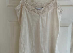 (801) New Look cream top, size 14