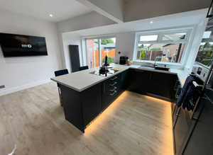 D H Lumb building and roofing services