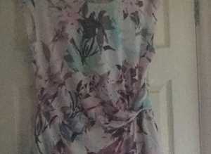 (450) Roman top, size 14