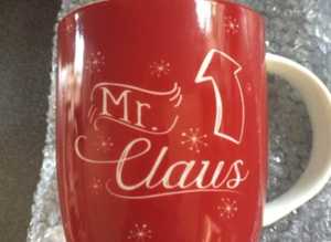 (410) Mr Claus red mug, new!