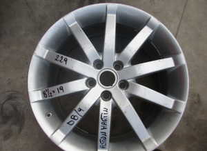 Wheel rim for Aston Martin DB9