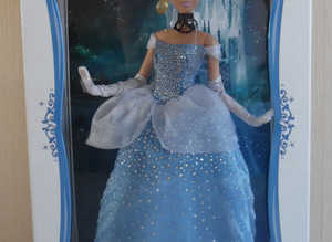Disney Cinderella Limited edition 5000 doll 2012 (NRFB)