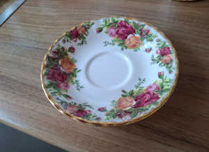 Royal Albert "Old Country Roses" bone china