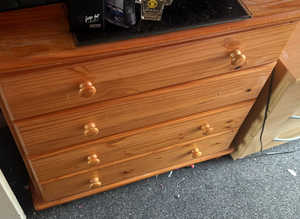 Chest of drawers