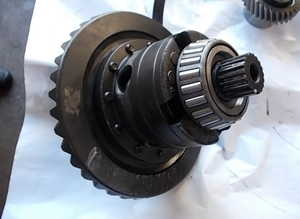 Crown wheel and pinion for differential Ferrari 456 GT