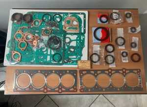 Engine gasket kit for Ferrari 308 2v