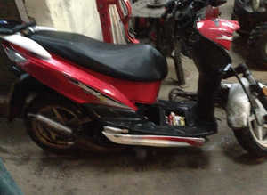 SYM JET 4R 50CC SCOOTER. 5600 MILES. 5 MONTHS MOT. VERY CHEAP.
