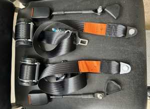 Safety belts for Ferrari Testarossa