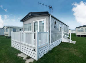Elegant Static Caravan with Private Decking - Just a 2-Minute Walk to the Beach | South Coast Living for £54,995