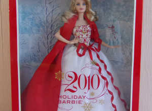 Holiday Barbie doll 2010(NRFB)