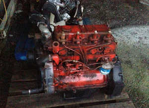 PERKINS TRACTOR ENGINE ENGINE NUMBER ;;JD2147OU513858E. COMPLETE