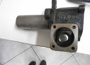 R.h. Steering box housing for Lamborghini Espada