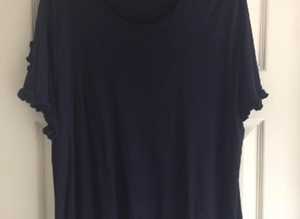 (064) Oasis navy top, size XL