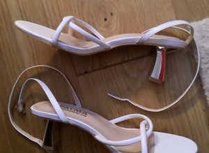 Ladies shoes