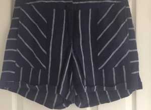 (043) Navy Phase Eight shorts, size 12